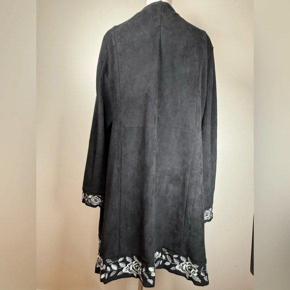 Curations Open Front Faux Suede Duster Black w/ Silver Embroidery Women’s Large - Picture 3 of 11